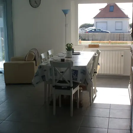 Wonderful In With Garden, Cleaning Included *